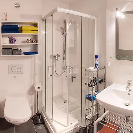 Apartman Ferienwohnung Larchenstrasse 7 *